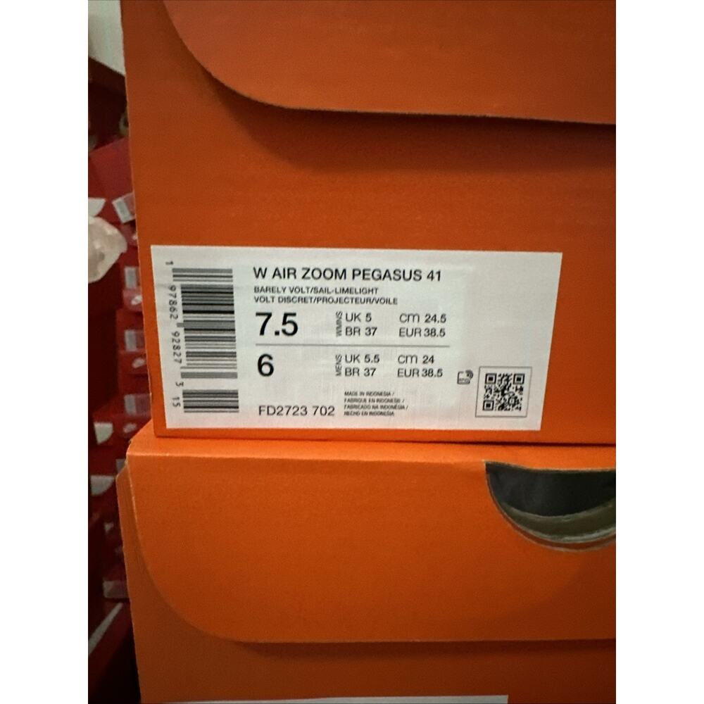 New Women's Size 7.5 Nike Air Zoom Pegasus 41 Barely Volt FD2723-702 Running - Picture 7 of 7